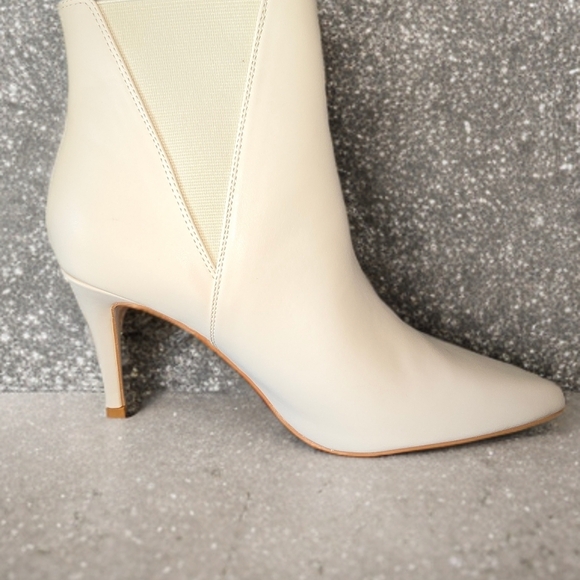 Coutgo Shoes - Elegant Cream Ankle Boots